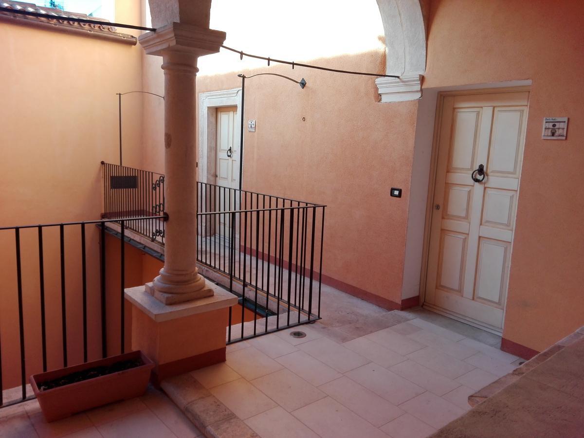 LʼAquila B&B Palazzo Cappa المظهر الخارجي الصورة