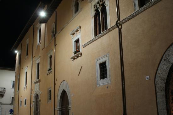 LʼAquila B&B Palazzo Cappa المظهر الخارجي الصورة